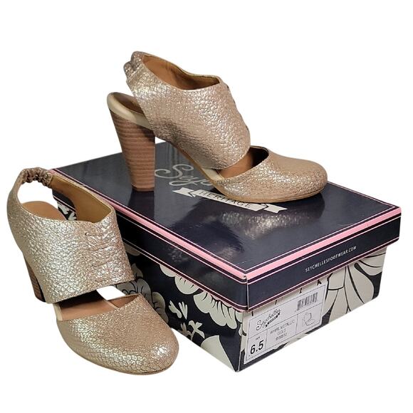 Seychelles Whirl Embossed Gold Metallic Round Toe Slingback Pumps Womens 6.5 NEW - Picture 1 of 15